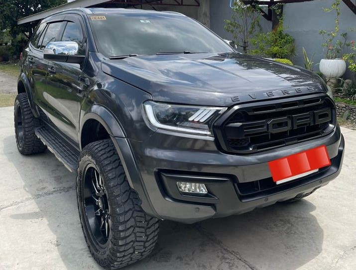 ford everest titanium